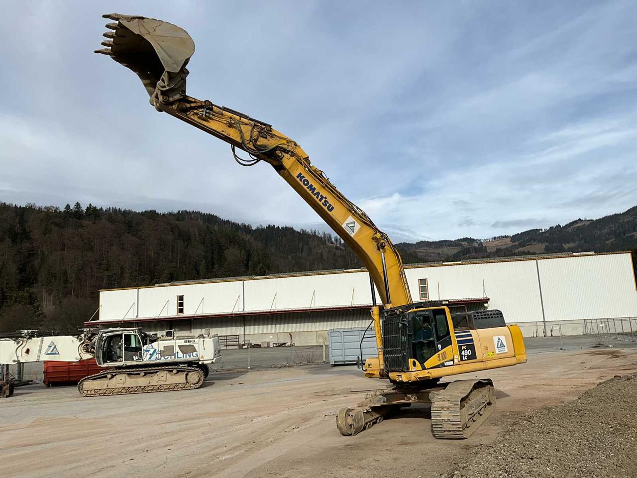 Komatsu PC490LC-10 - Crawler excavator: picture 3 Komatsu PC490LC-10 - Crawler excavator: picture 3