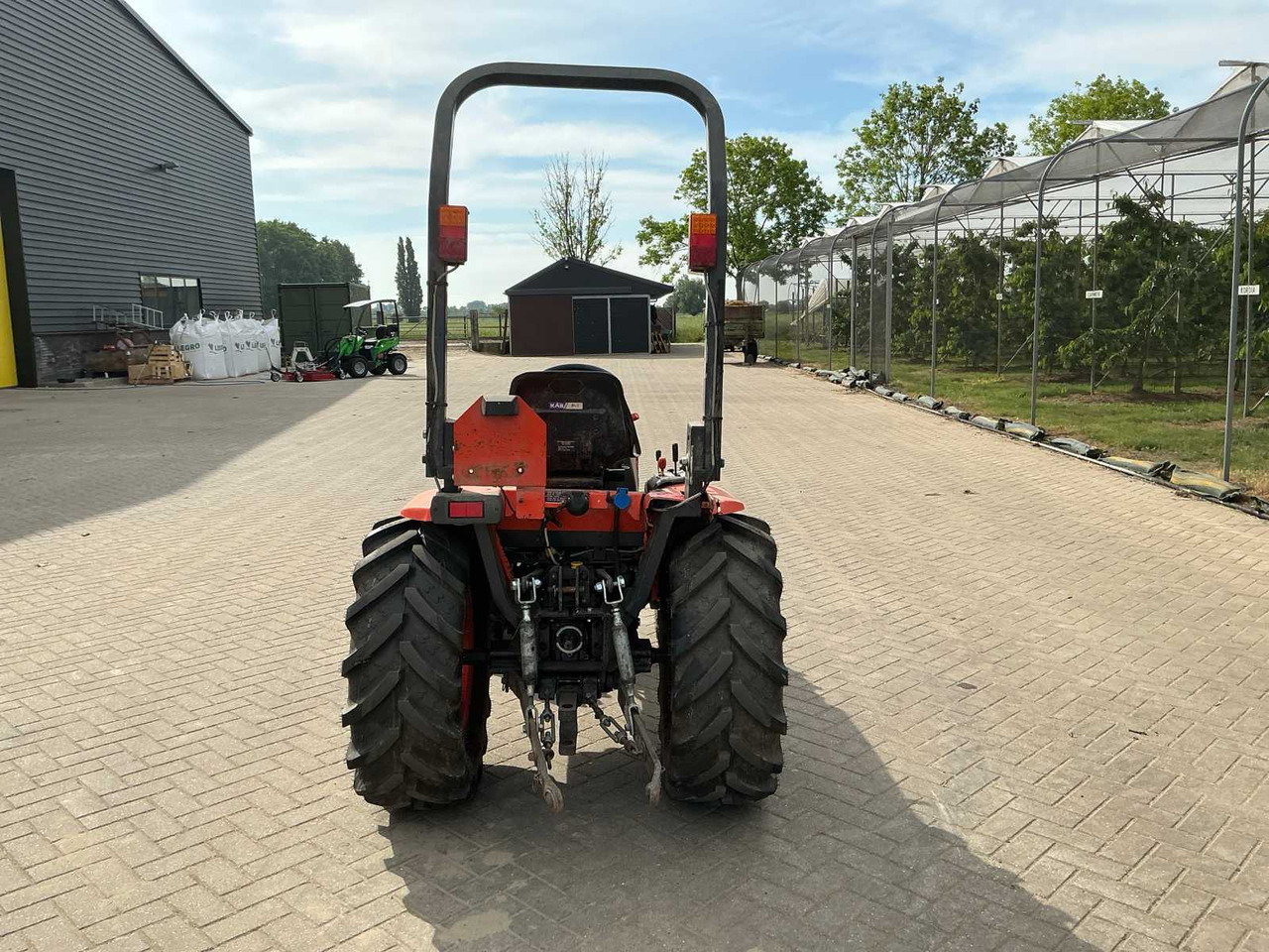 Kubota B2400 - Compact tractor: picture 4 Kubota B2400 - Compact tractor: picture 4