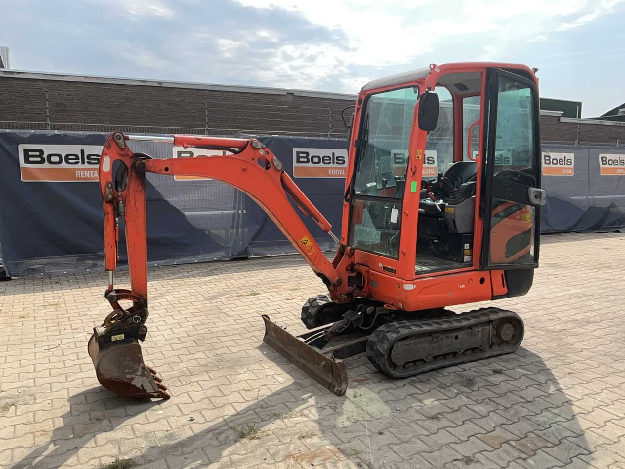 Kubota KX016-4 - Mini excavator: picture 1 Kubota KX016-4 - Mini excavator: picture 1