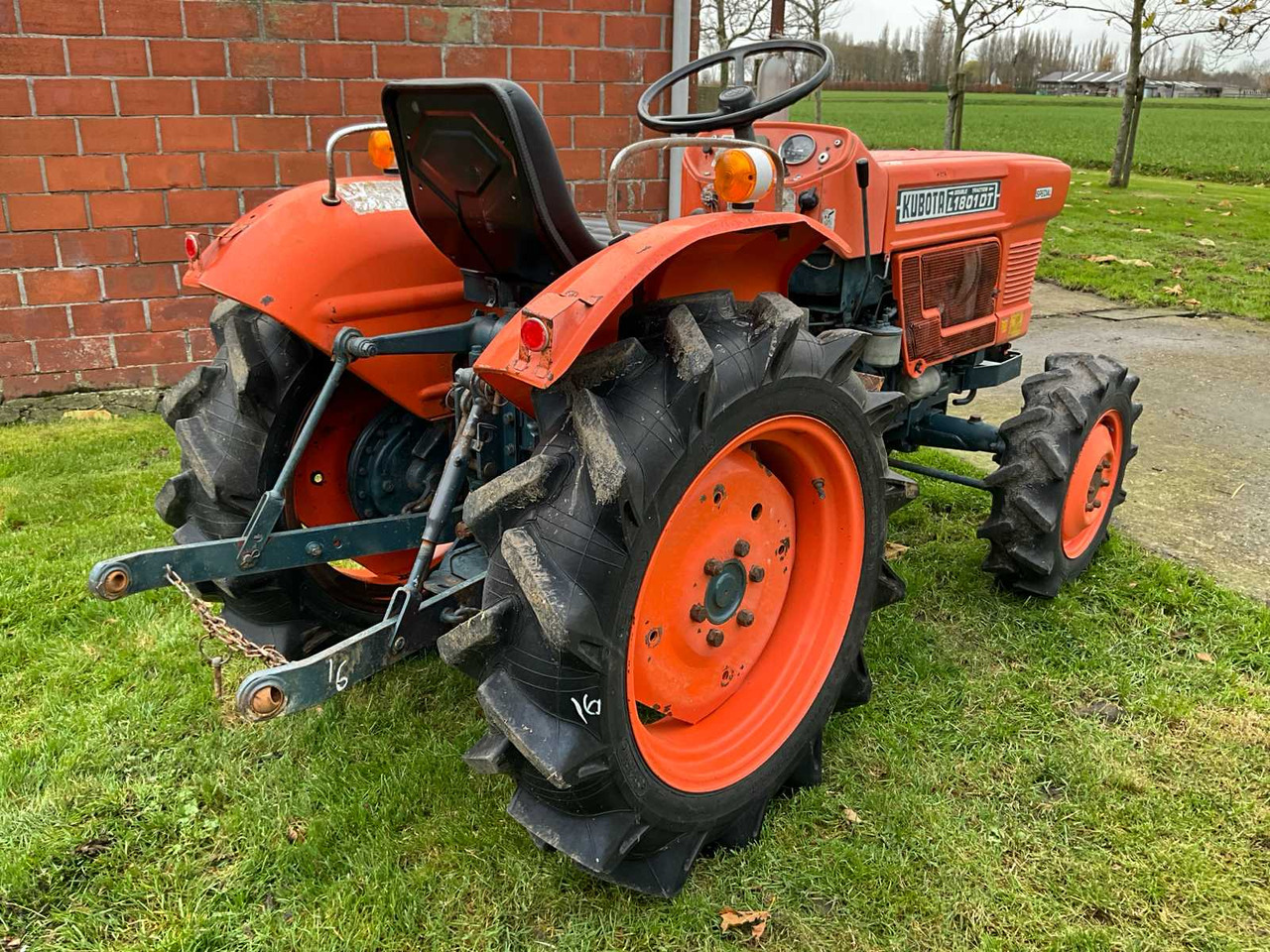 Kubota L1801DT - Compact tractor: picture 5 Kubota L1801DT - Compact tractor: picture 5