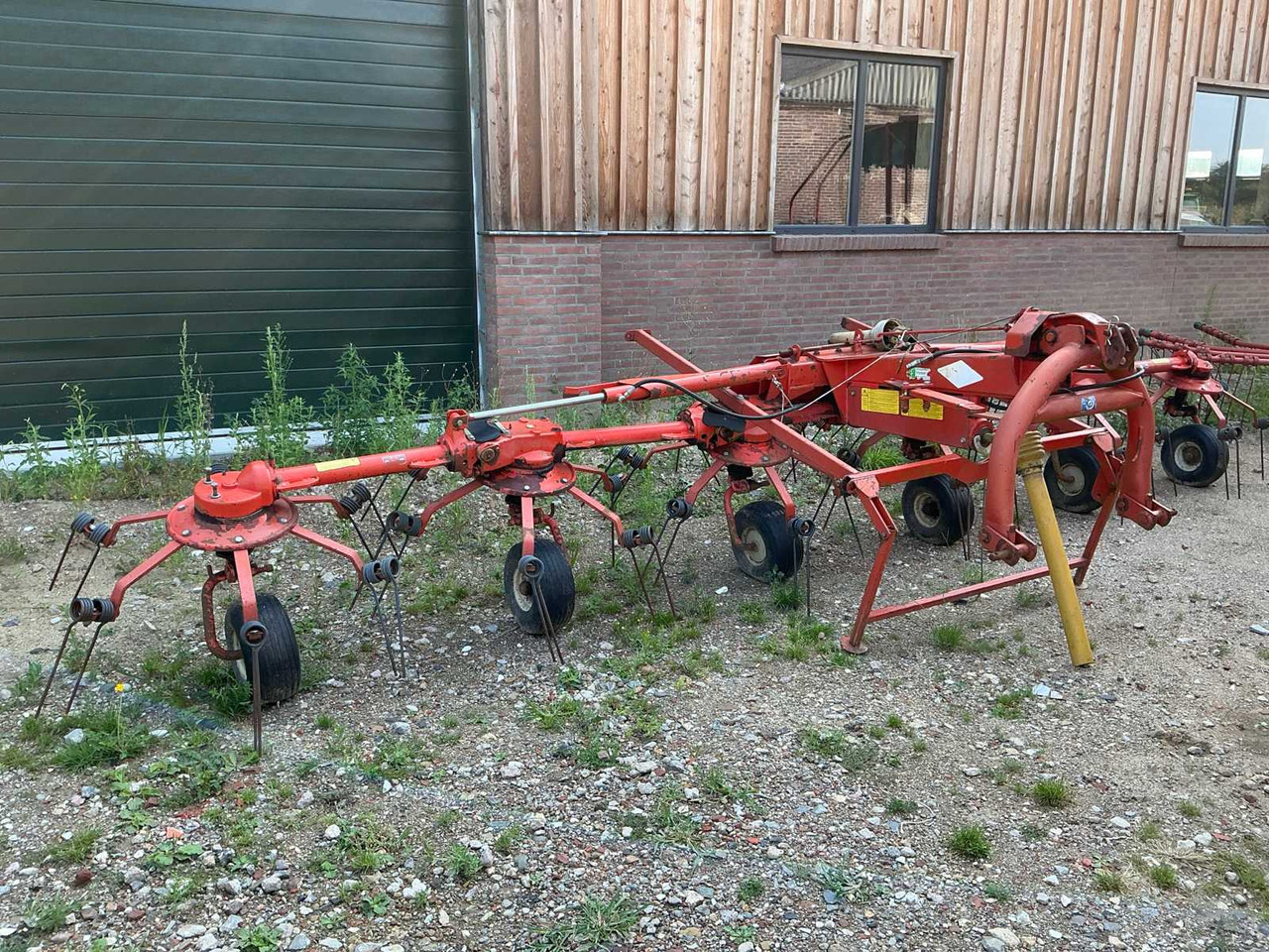 Kuhn GF6301 - Tedding equipment: picture 1 Kuhn GF6301 - Tedding equipment: picture 1