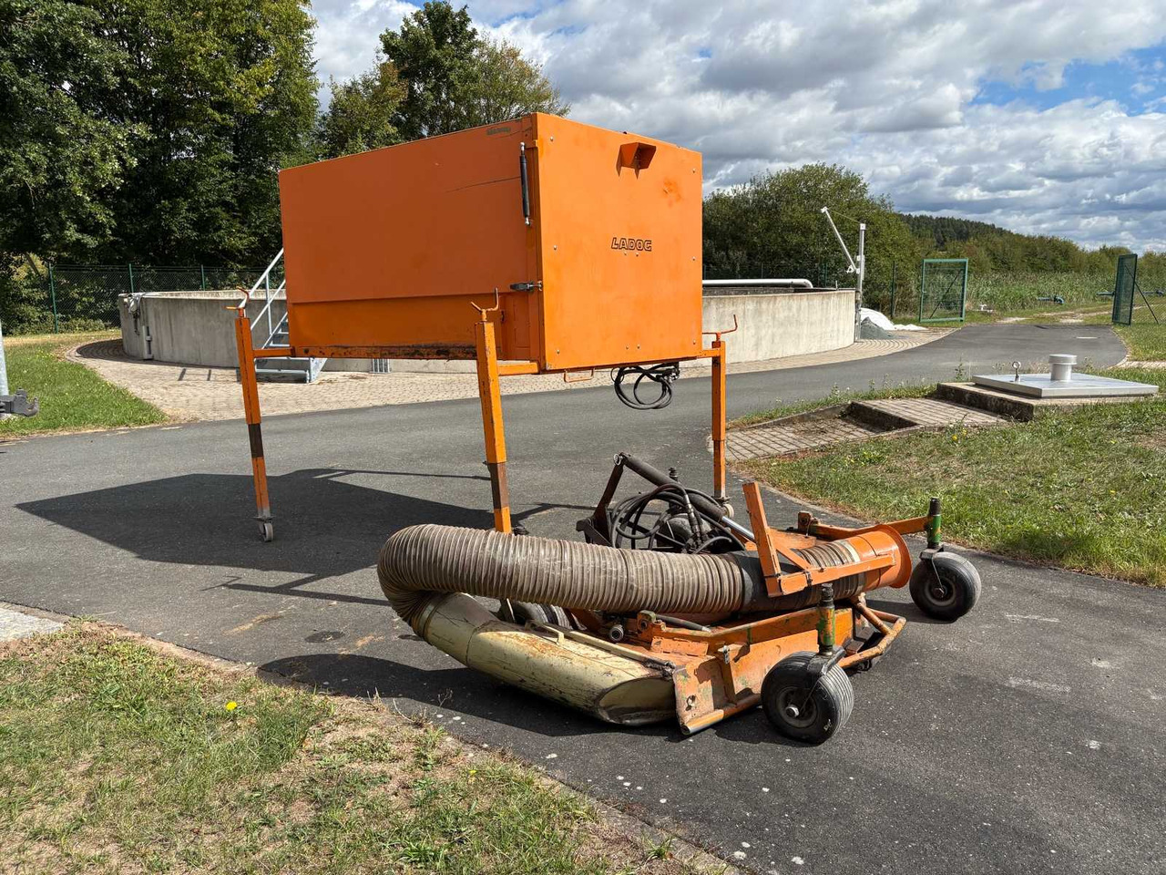 LADOG Mähwerk LRM1800HAX, Mähcontainer LGSC129 - Flail mower/ Mulcher: picture 2 LADOG Mähwerk LRM1800HAX, Mähcontainer LGSC129 - Flail mower/ Mulcher: picture 2