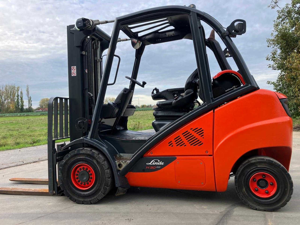 LINDE H30T-02 FORKLIFT 2019 - Forklift: picture 4 LINDE H30T-02 FORKLIFT 2019 - Forklift: picture 4