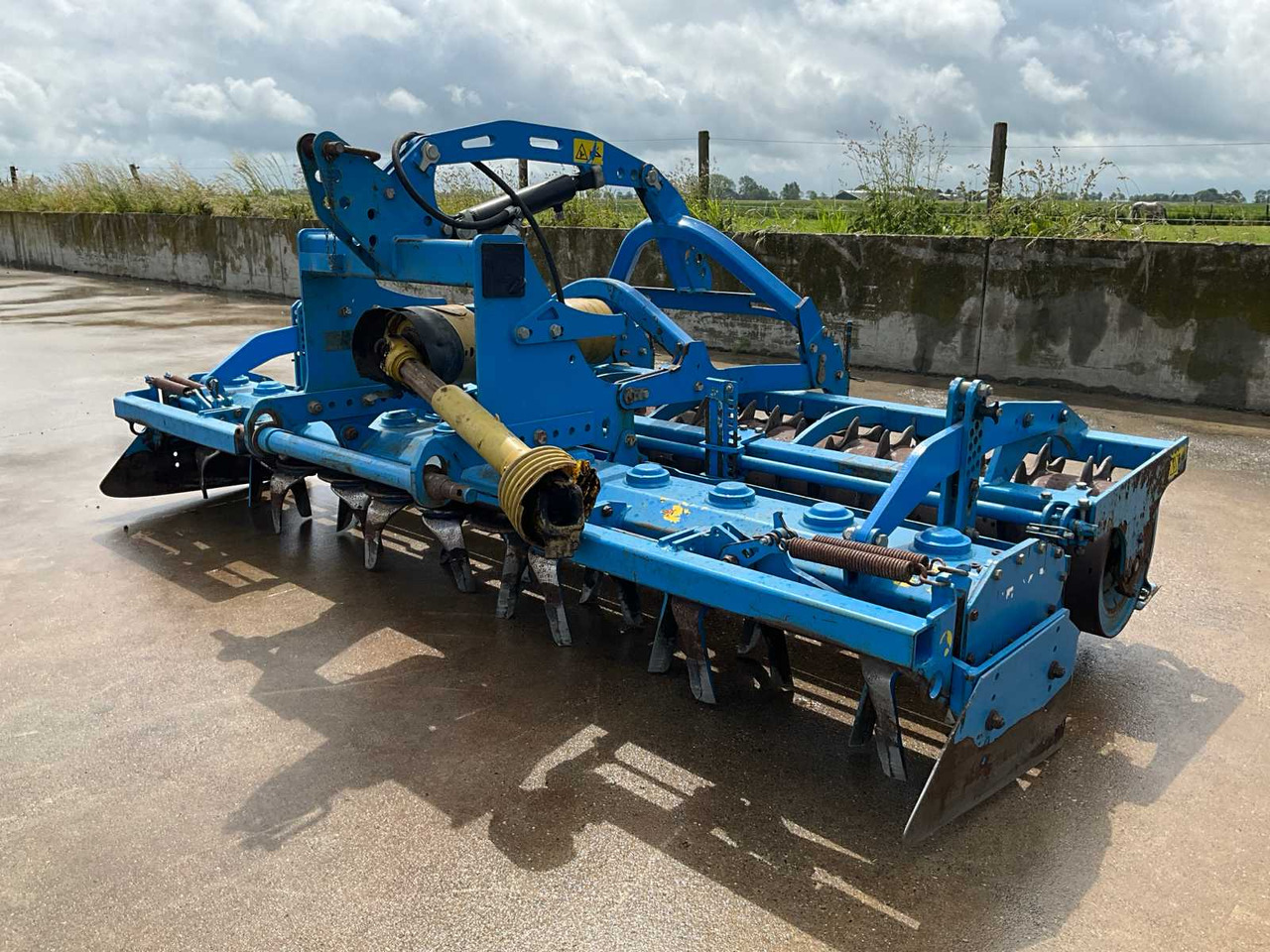 Lemken Zircon 8/300 - Power harrow: picture 1 Lemken Zircon 8/300 - Power harrow: picture 1
