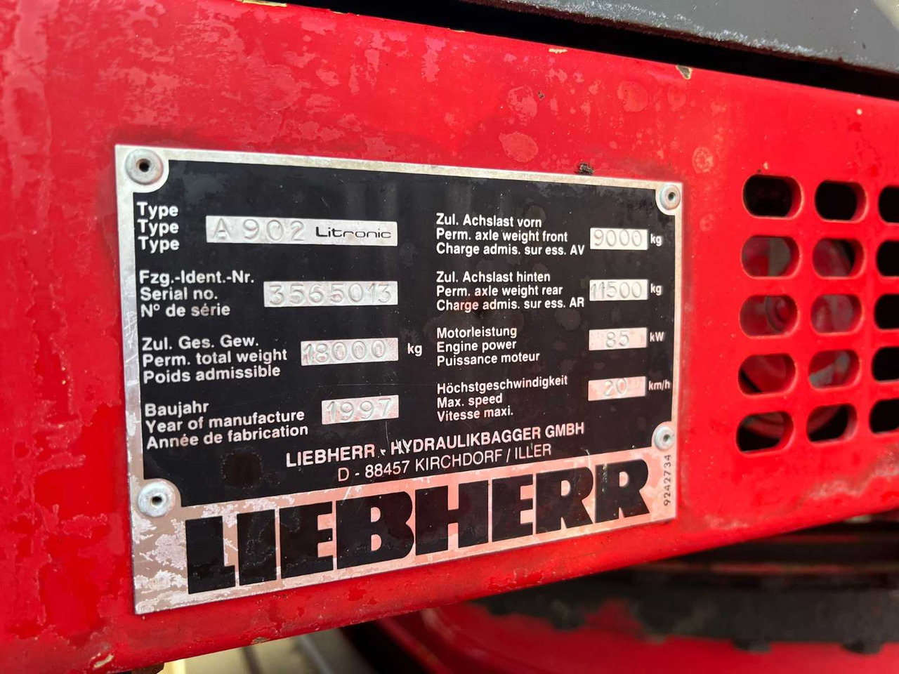 Wheel excavator Liebherr A902: picture 16