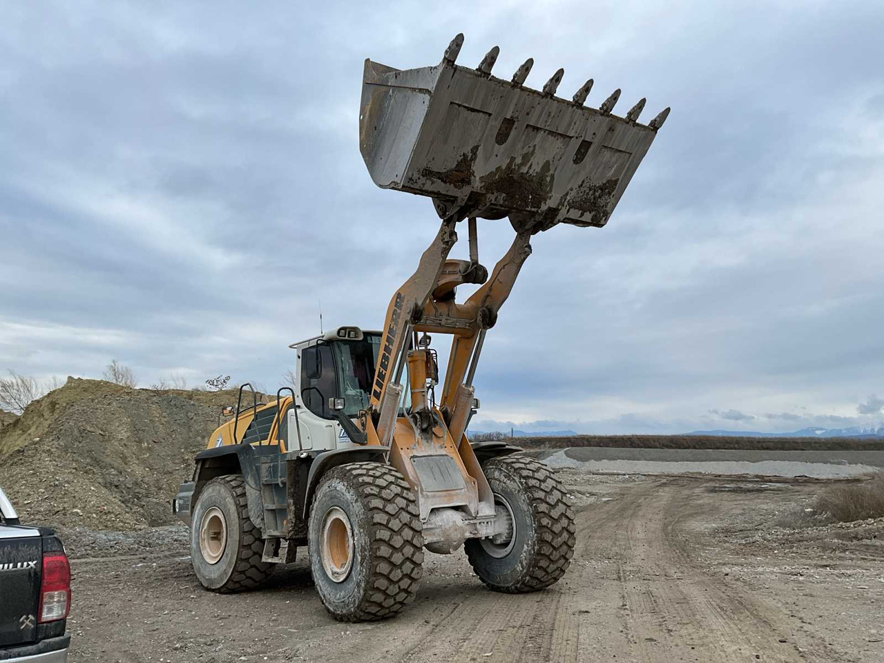 Liebherr L576 - Wheel loader: picture 1 Liebherr L576 - Wheel loader: picture 1