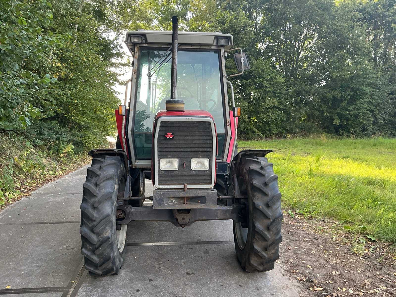 Massey Ferguson 3050 - Farm tractor: picture 2 Massey Ferguson 3050 - Farm tractor: picture 2