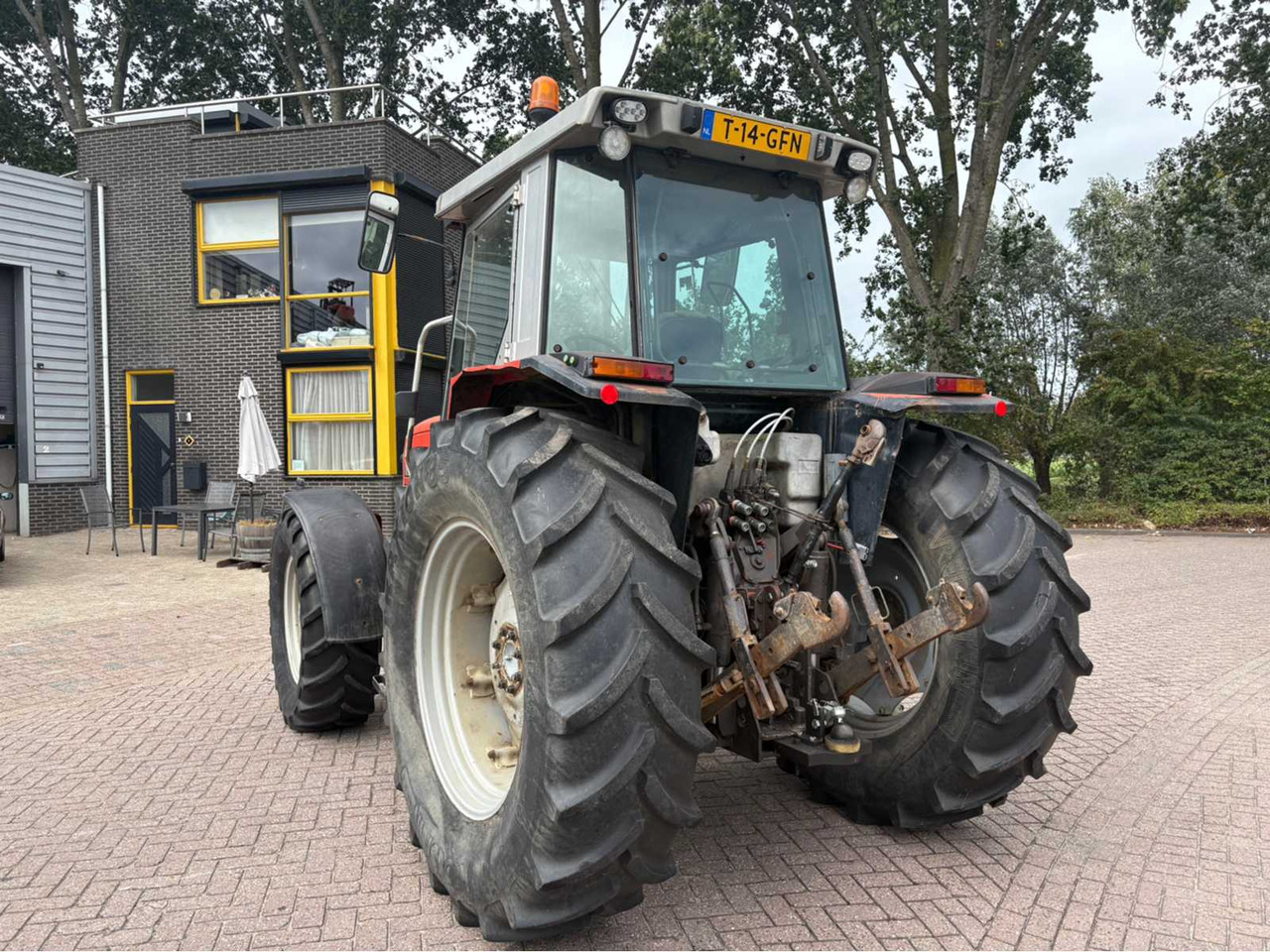 Massey Ferguson 3125 - Farm tractor: picture 5 Massey Ferguson 3125 - Farm tractor: picture 5