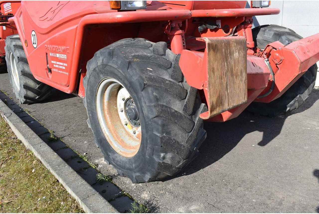 Skid steer loader Merlo P 38.13: picture 6