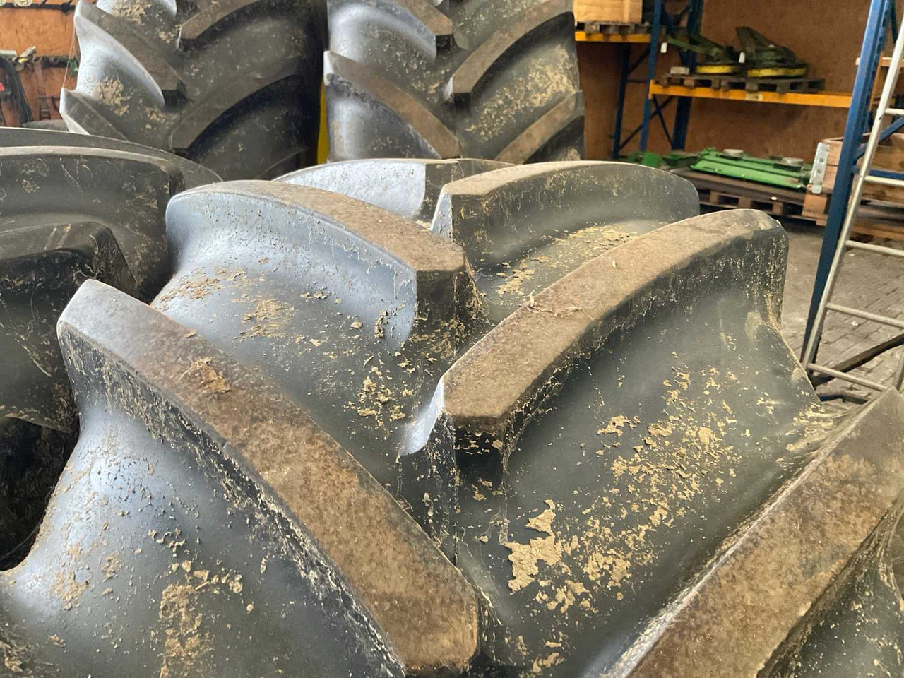Michelin MachXbib - Wheels and tires for Farm tractor: picture 4 Michelin MachXbib - Wheels and tires for Farm tractor: picture 4