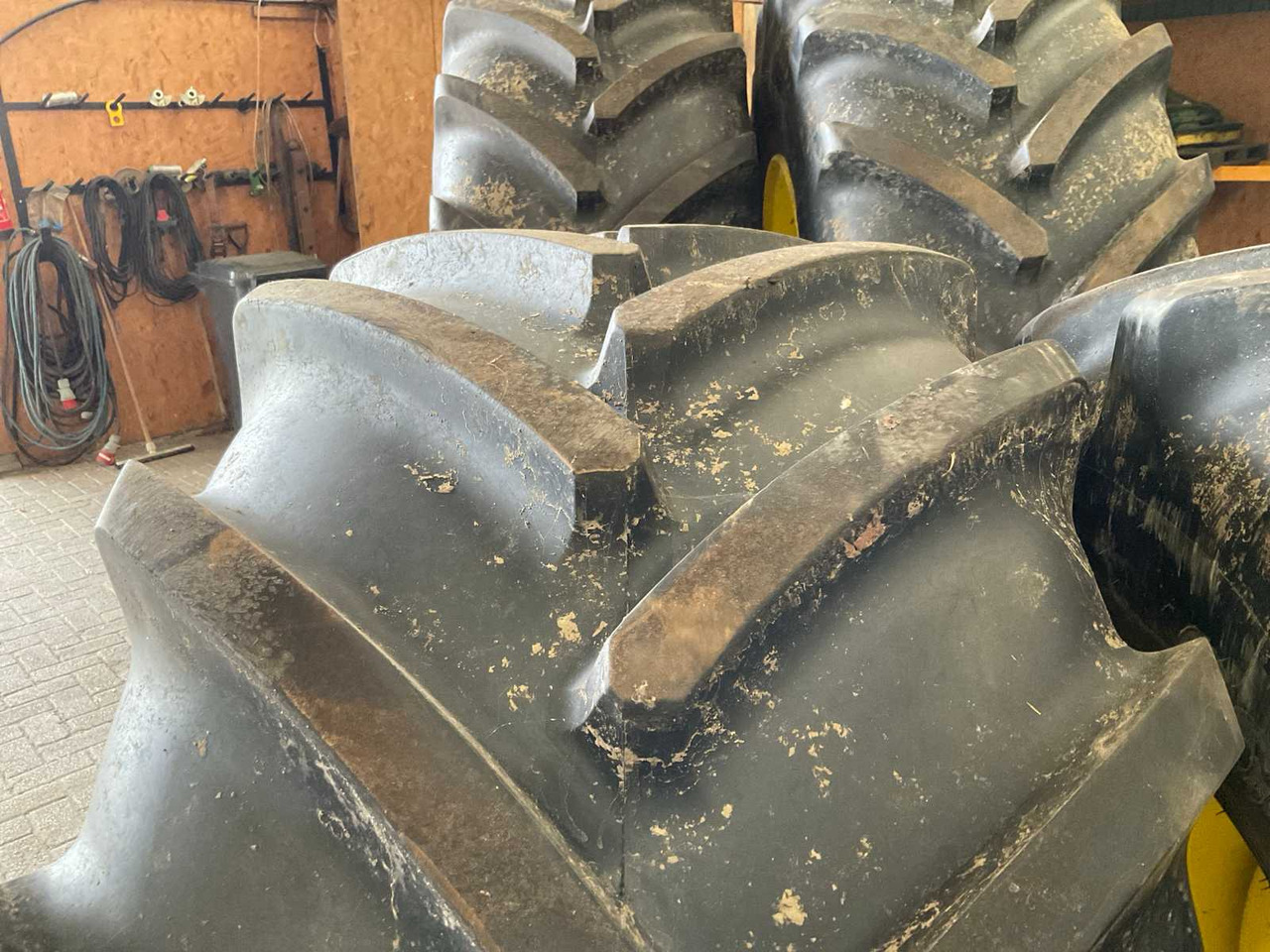Michelin MachXbib - Wheels and tires for Farm tractor: picture 5 Michelin MachXbib - Wheels and tires for Farm tractor: picture 5