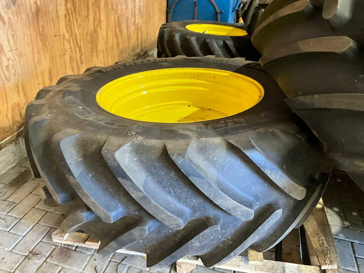 Michelin MultiBib - Wheels and tires for Farm tractor: picture 4 Michelin MultiBib - Wheels and tires for Farm tractor: picture 4