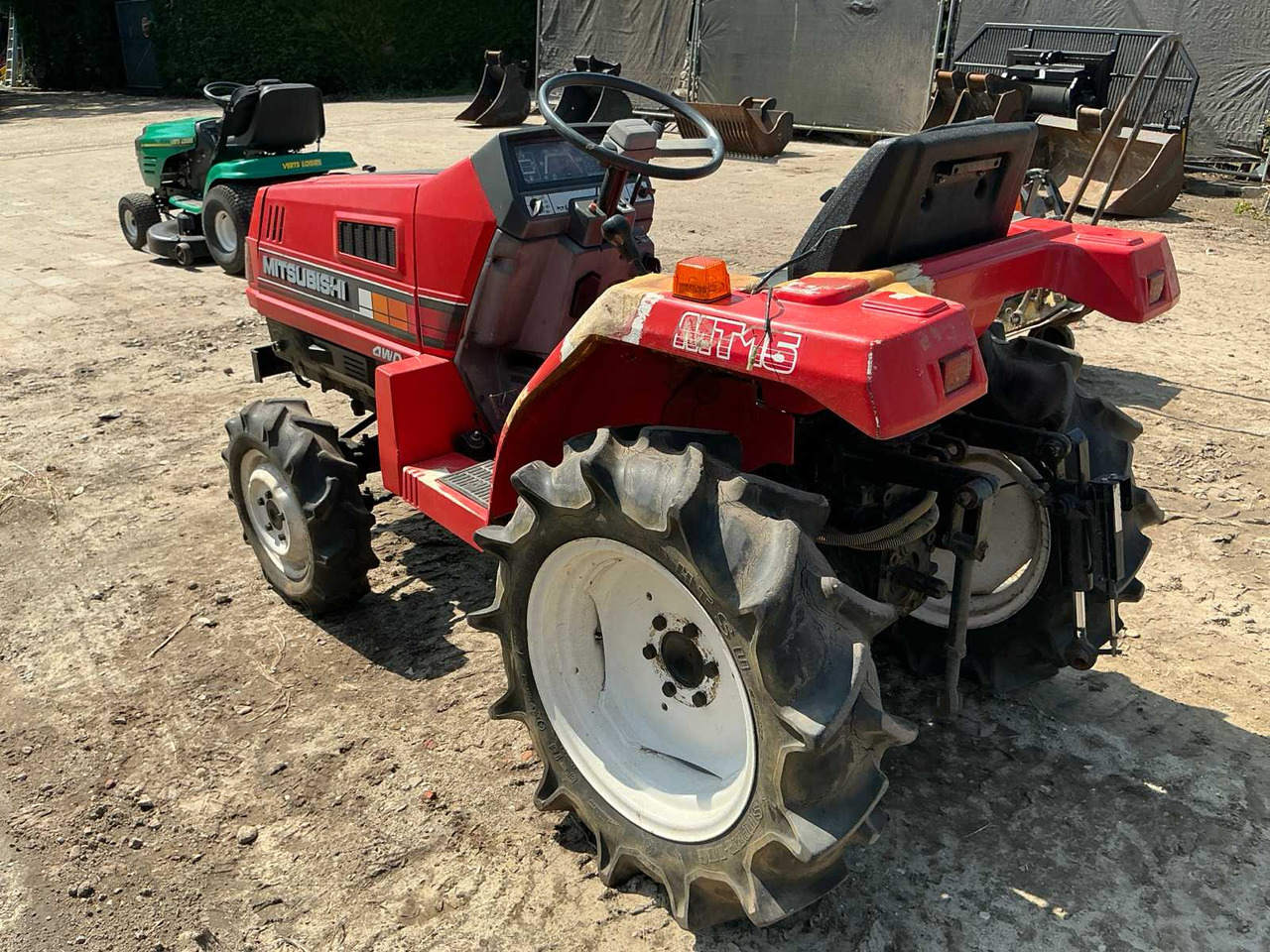 Mitsubishi MT15 - Compact tractor: picture 3 Mitsubishi MT15 - Compact tractor: picture 3