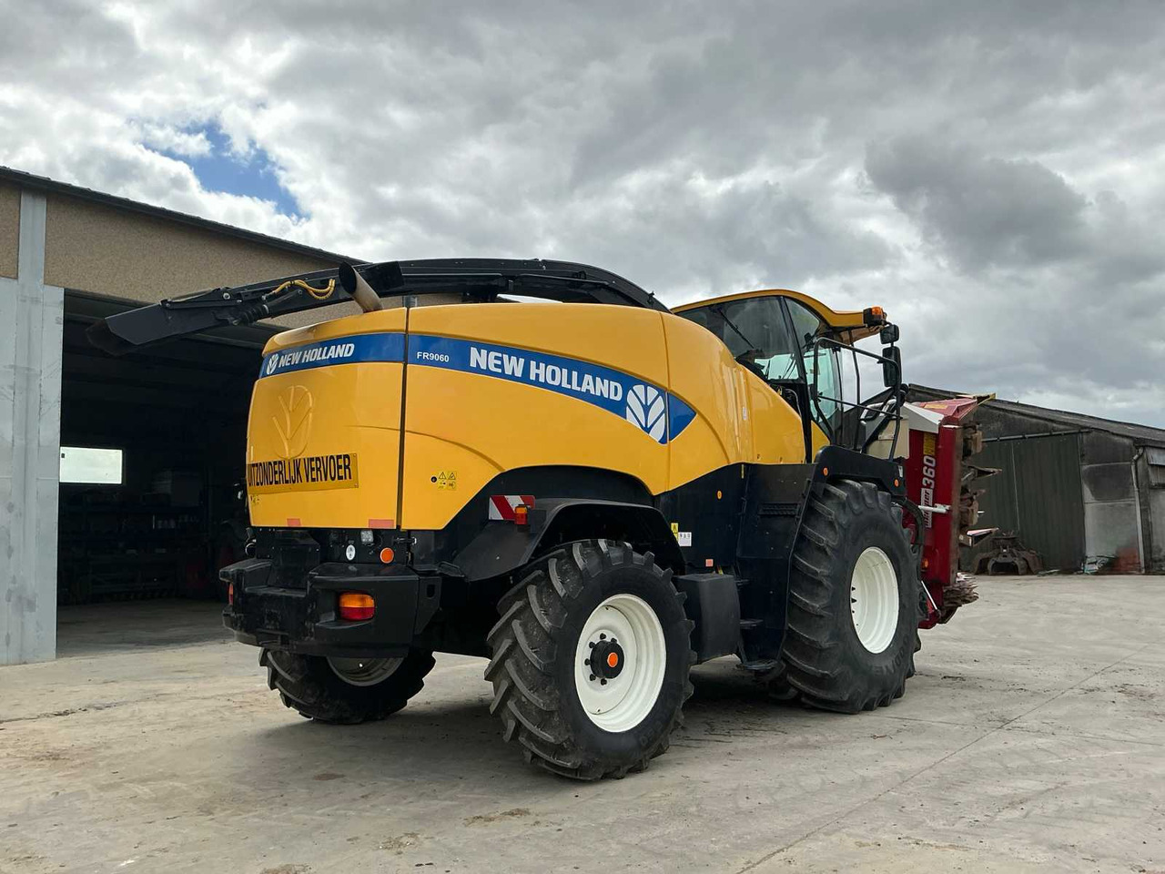 New Holland FR9060 - Forage harvester: picture 5 New Holland FR9060 - Forage harvester: picture 5