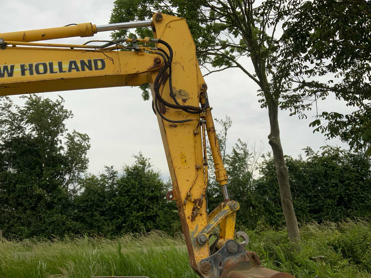 Crawler excavator New Holland Kobelco E225BSR: picture 6