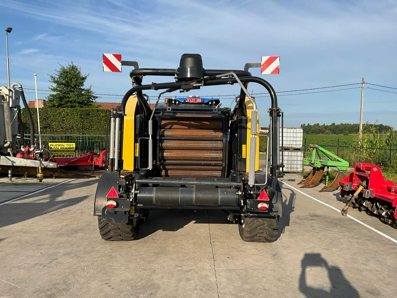 New Holland Roll Baler 125 Combi - Round baler: picture 5 New Holland Roll Baler 125 Combi - Round baler: picture 5