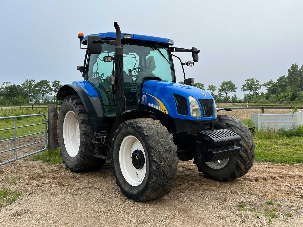 New Holland TS110a delta - Farm tractor: picture 2 New Holland TS110a delta - Farm tractor: picture 2