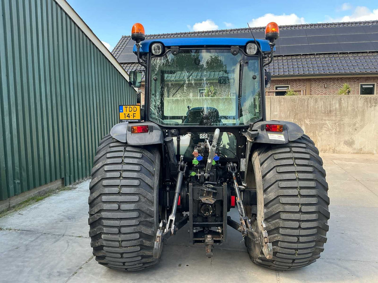 New holland T4030 - Farm tractor: picture 4 New holland T4030 - Farm tractor: picture 4
