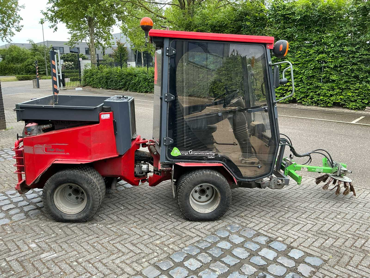 Nimos DM. TRAC-205 - Municipal tractor: picture 4 Nimos DM. TRAC-205 - Municipal tractor: picture 4