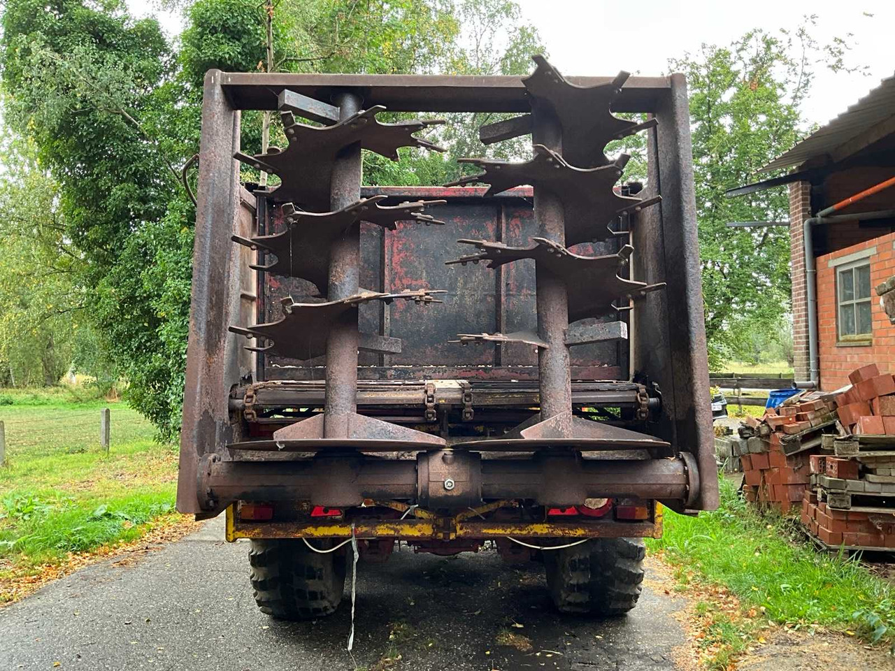 Record - Farm tipping trailer/ Dumper: picture 5 Record - Farm tipping trailer/ Dumper: picture 5