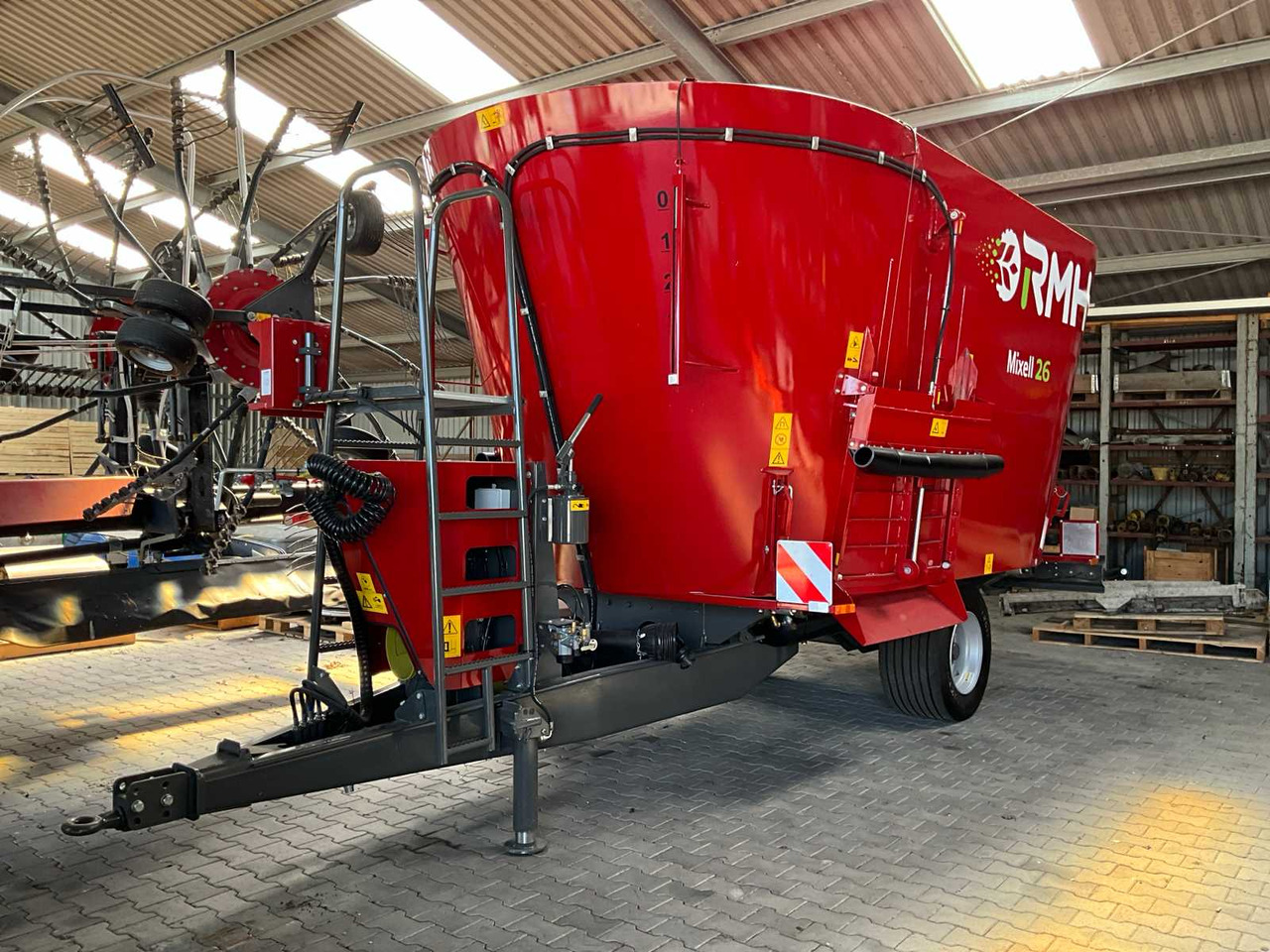 Rmh Mixell 26 - Forage mixer wagon: picture 1 Rmh Mixell 26 - Forage mixer wagon: picture 1