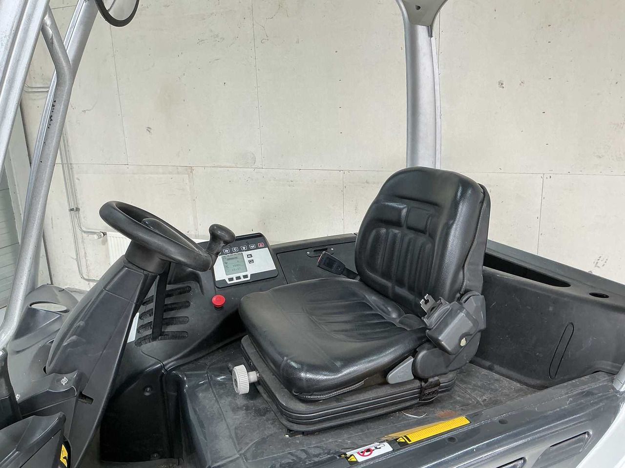 STILL - RX60-30 - FORKLIFT TRUCKS - 2008 - Forklift: picture 5 STILL - RX60-30 - FORKLIFT TRUCKS - 2008 - Forklift: picture 5