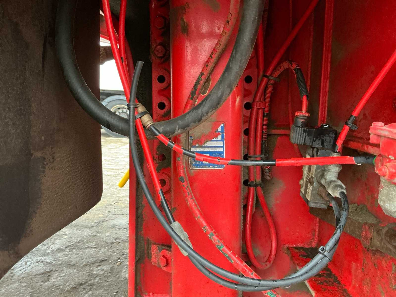 2010 ROBUST KAISER LOW LOADER SEMI-TRAILER - Semi-trailer: picture 5 2010 ROBUST KAISER LOW LOADER SEMI-TRAILER - Semi-trailer: picture 5