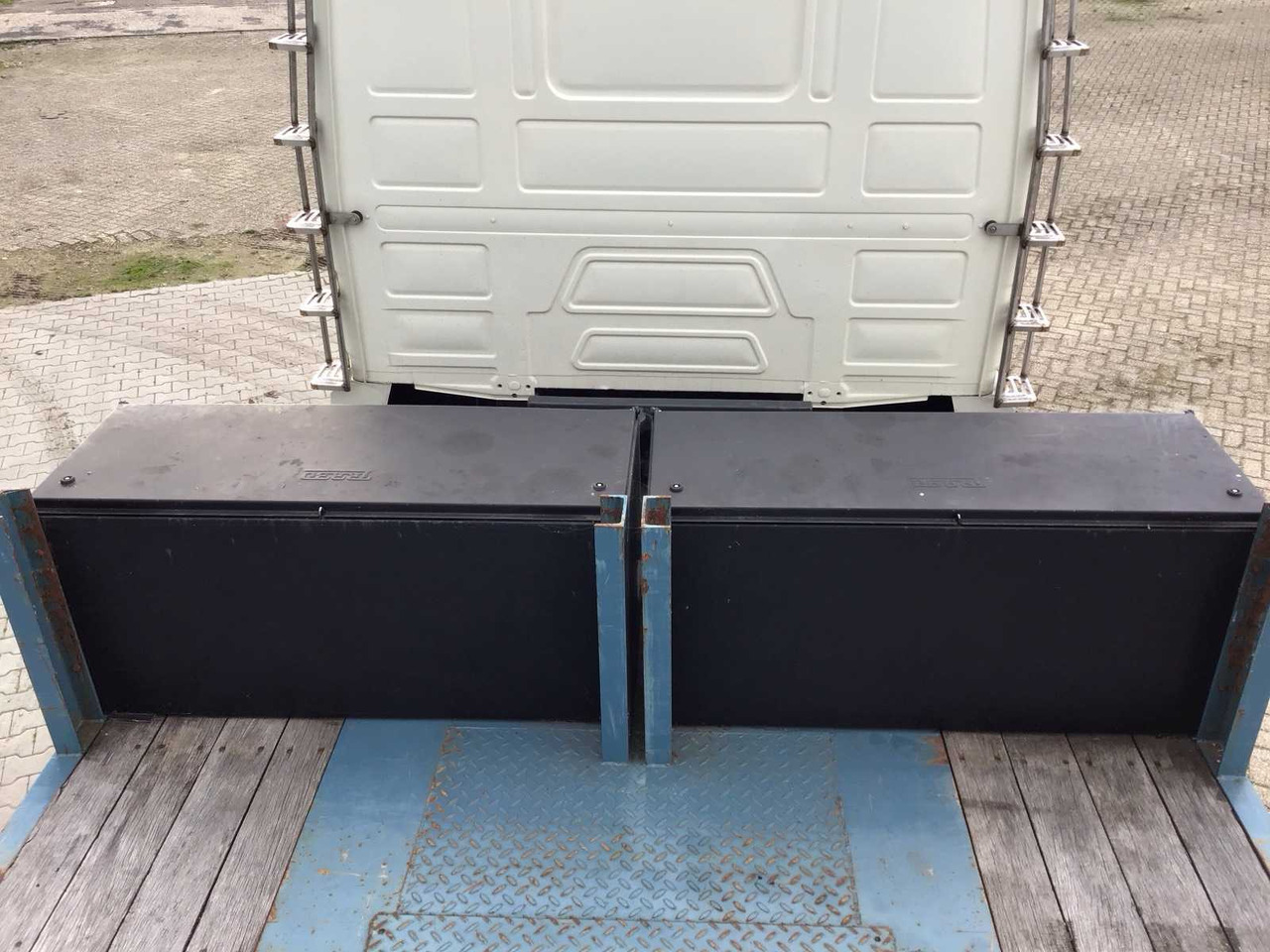 Semi-trailer LINTRAILERS - 3LSDU18-27 - SEMI LOW LOADER - 2006: picture 10