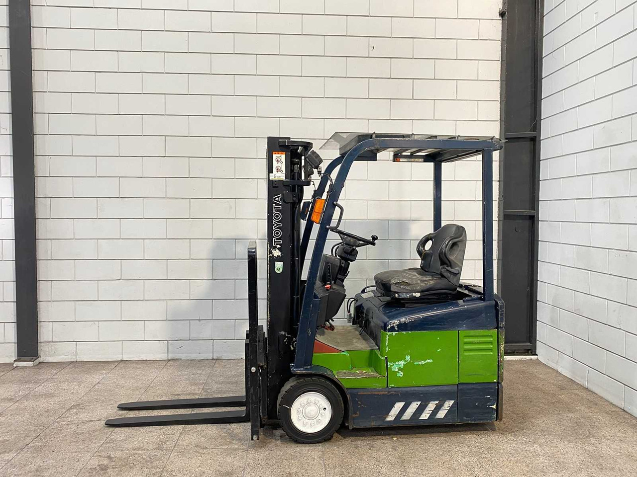 TOYOTA - 2003 - 7FBE10 - FORKLIFT TRUCK - Forklift: picture 1 TOYOTA - 2003 - 7FBE10 - FORKLIFT TRUCK - Forklift: picture 1