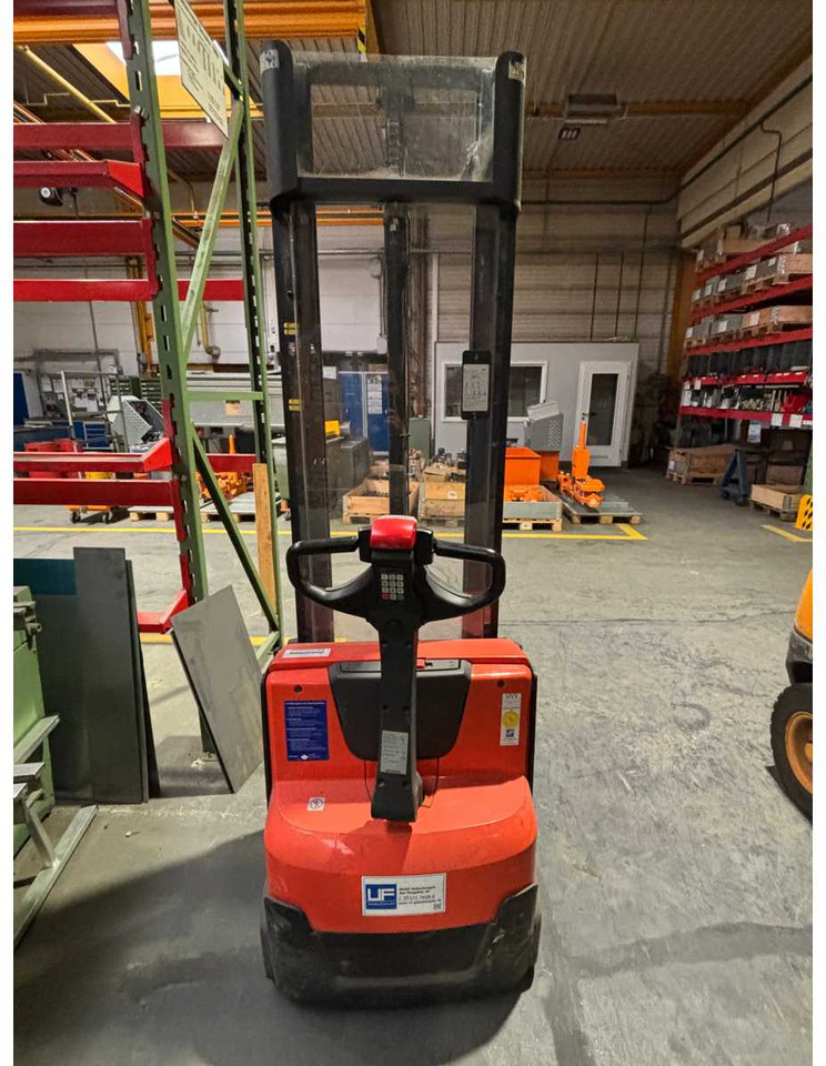 TOYOTA SWE 120 ELECTRIC PALLET TRUCK - Aerial platform: picture 2 TOYOTA SWE 120 ELECTRIC PALLET TRUCK - Aerial platform: picture 2