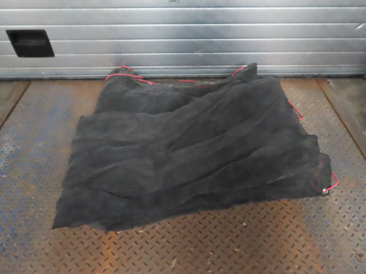 TRAILER NET APPROX 450X300 CM - Trailer: picture 1 TRAILER NET APPROX 450X300 CM - Trailer: picture 1