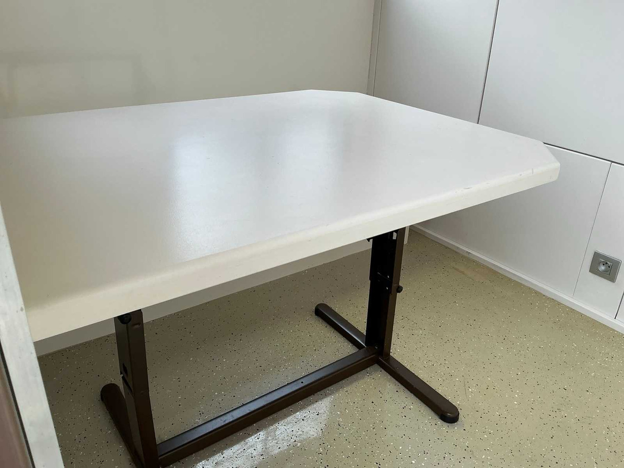 Truck 2000 MERCEDES-BENZ 815 HORSE TRUCK: picture 47