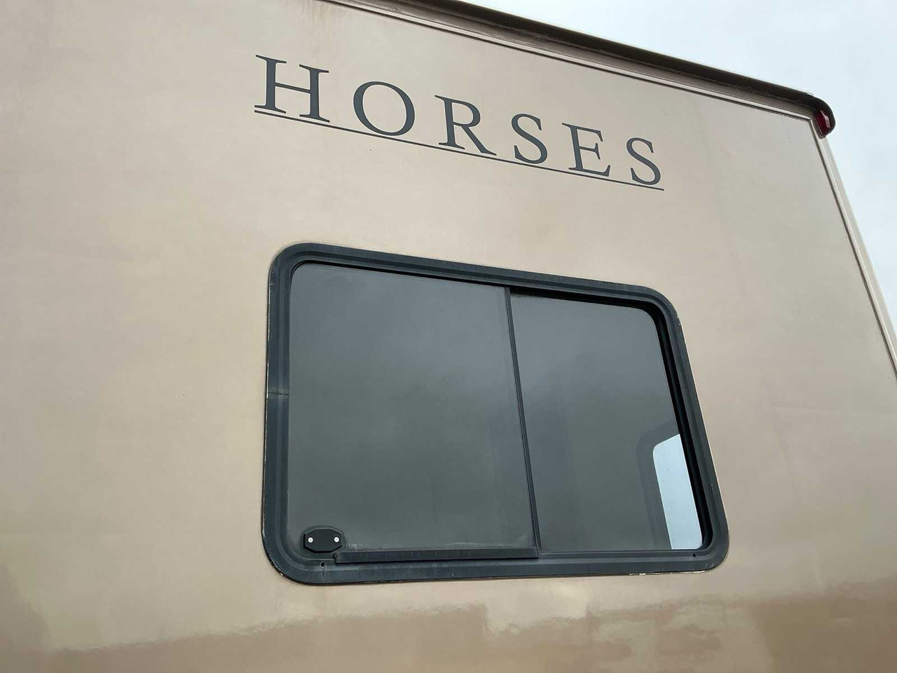 Truck 2000 MERCEDES-BENZ 815 HORSE TRUCK: picture 9