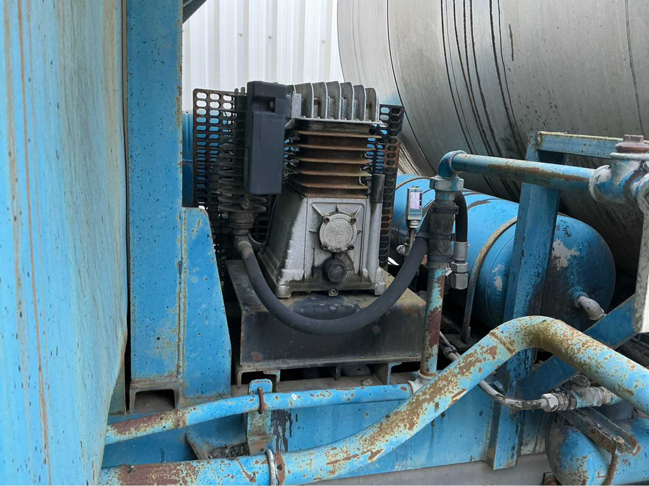 Truck 2001 RENAULT 22 AVA 320 DCI TRUCK: picture 17 Truck 2001 RENAULT 22 AVA 320 DCI TRUCK: picture 17