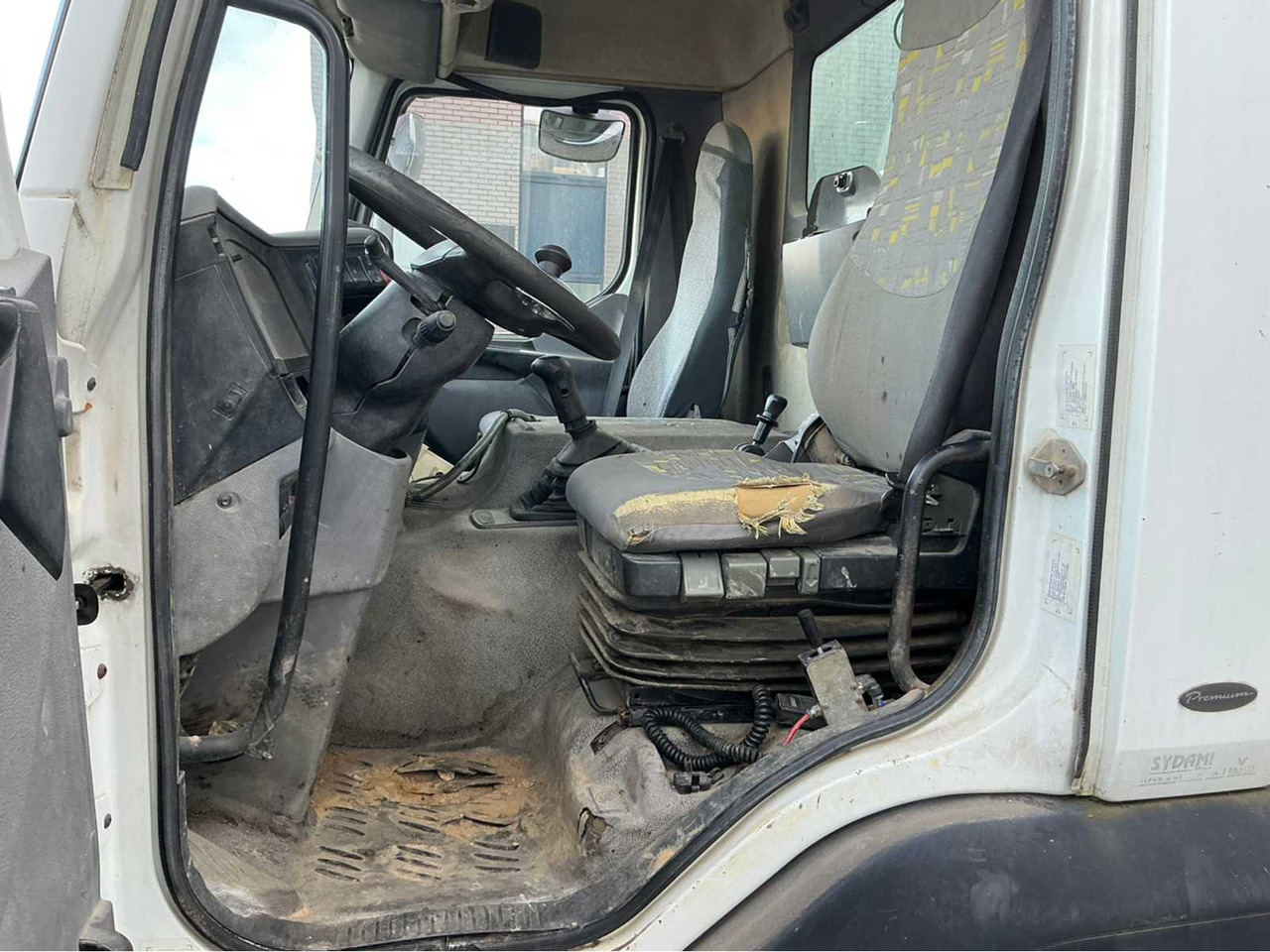 Truck 2001 RENAULT 22 AVA 320 DCI TRUCK: picture 20 Truck 2001 RENAULT 22 AVA 320 DCI TRUCK: picture 20