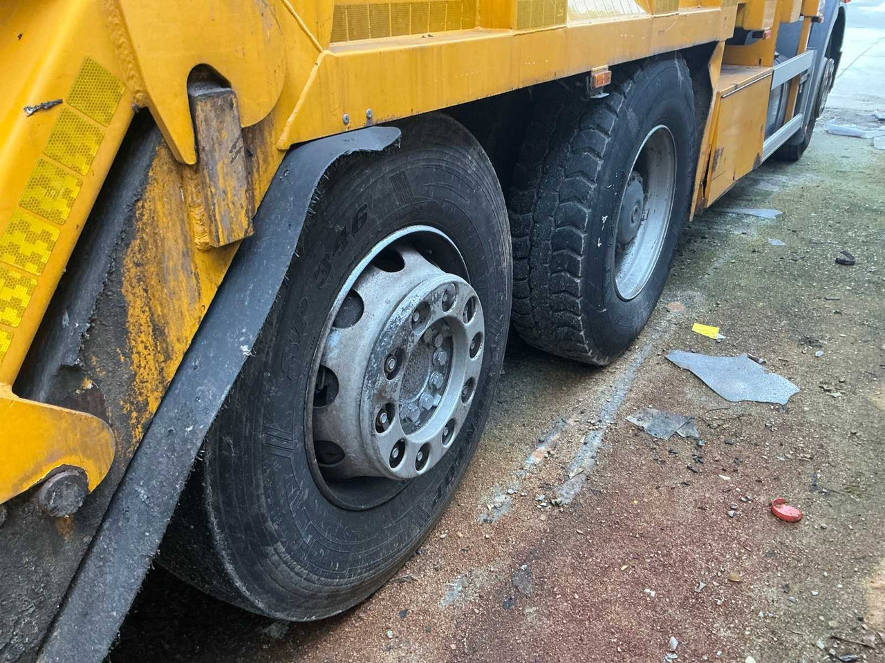 Truck 2011 MERCEDES-BENZ ECONIC TRUCK: picture 16