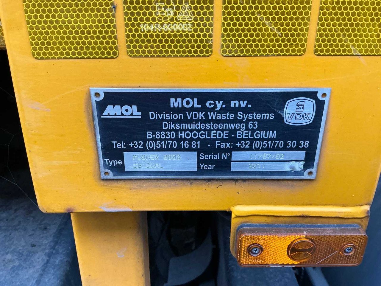 Truck 2011 MERCEDES-BENZ ECONIC TRUCK: picture 17