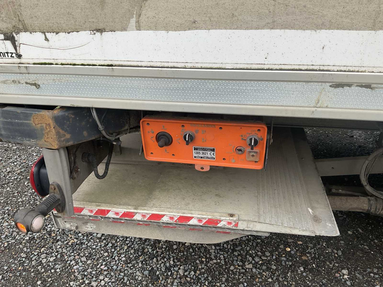 Truck 2013 VOLVO FLB2C REFRIGERATED TRUCK: picture 33