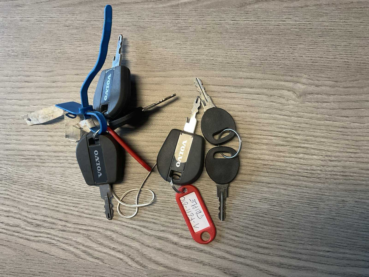 Truck 2013 VOLVO FLB2C REFRIGERATED TRUCK: picture 41