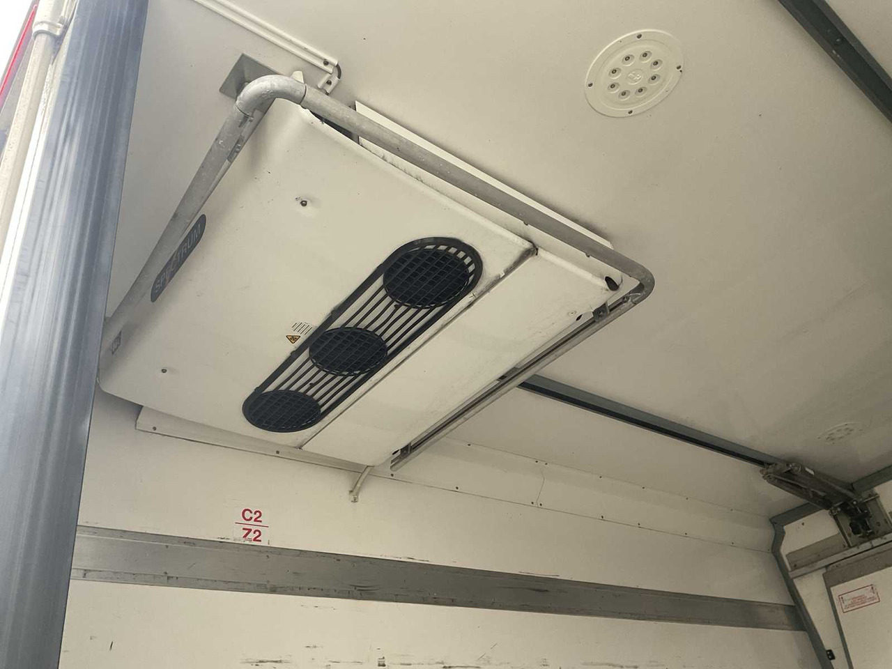 Truck 2013 VOLVO FLB2C REFRIGERATED TRUCK: picture 31