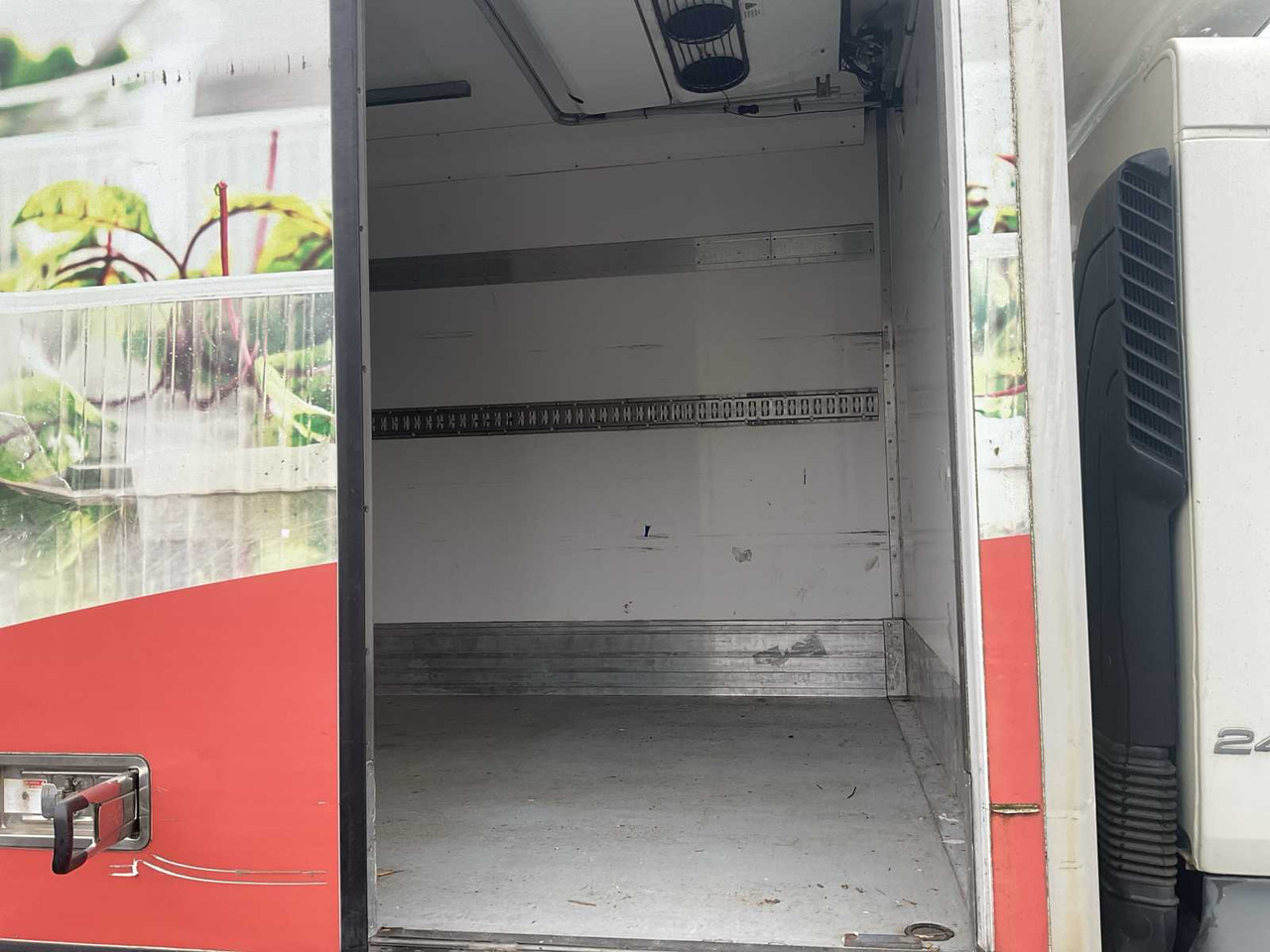 Truck 2013 VOLVO FLB2C REFRIGERATED TRUCK: picture 35