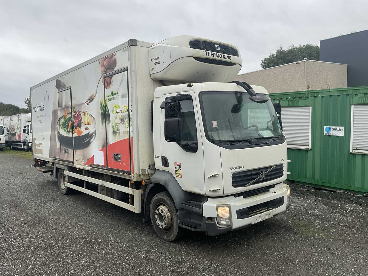 Truck 2013 VOLVO FLB2C REFRIGERATED TRUCK: picture 6