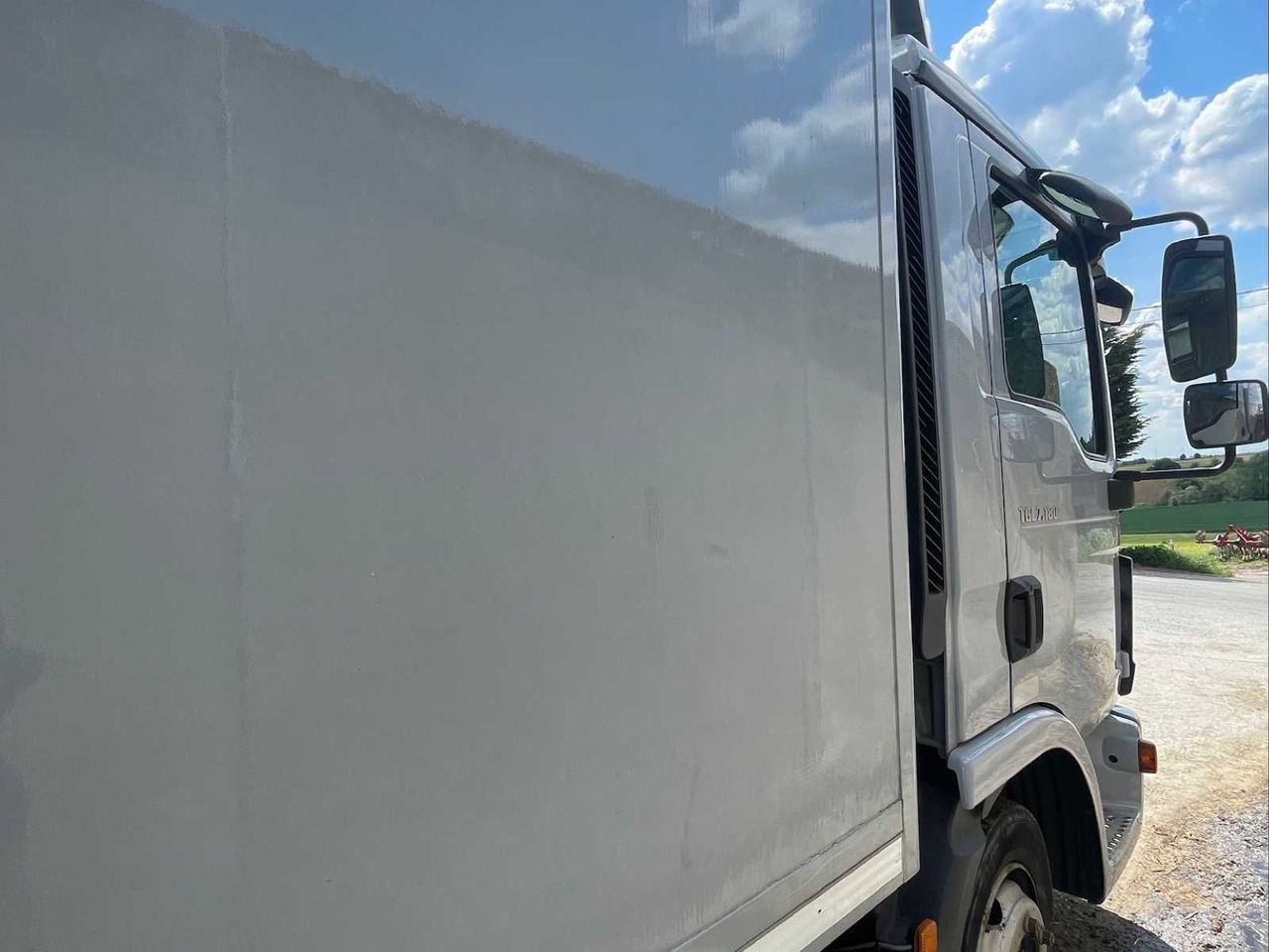 2015 MAN TGL 7.180 TRUCK - Truck: picture 4 2015 MAN TGL 7.180 TRUCK - Truck: picture 4