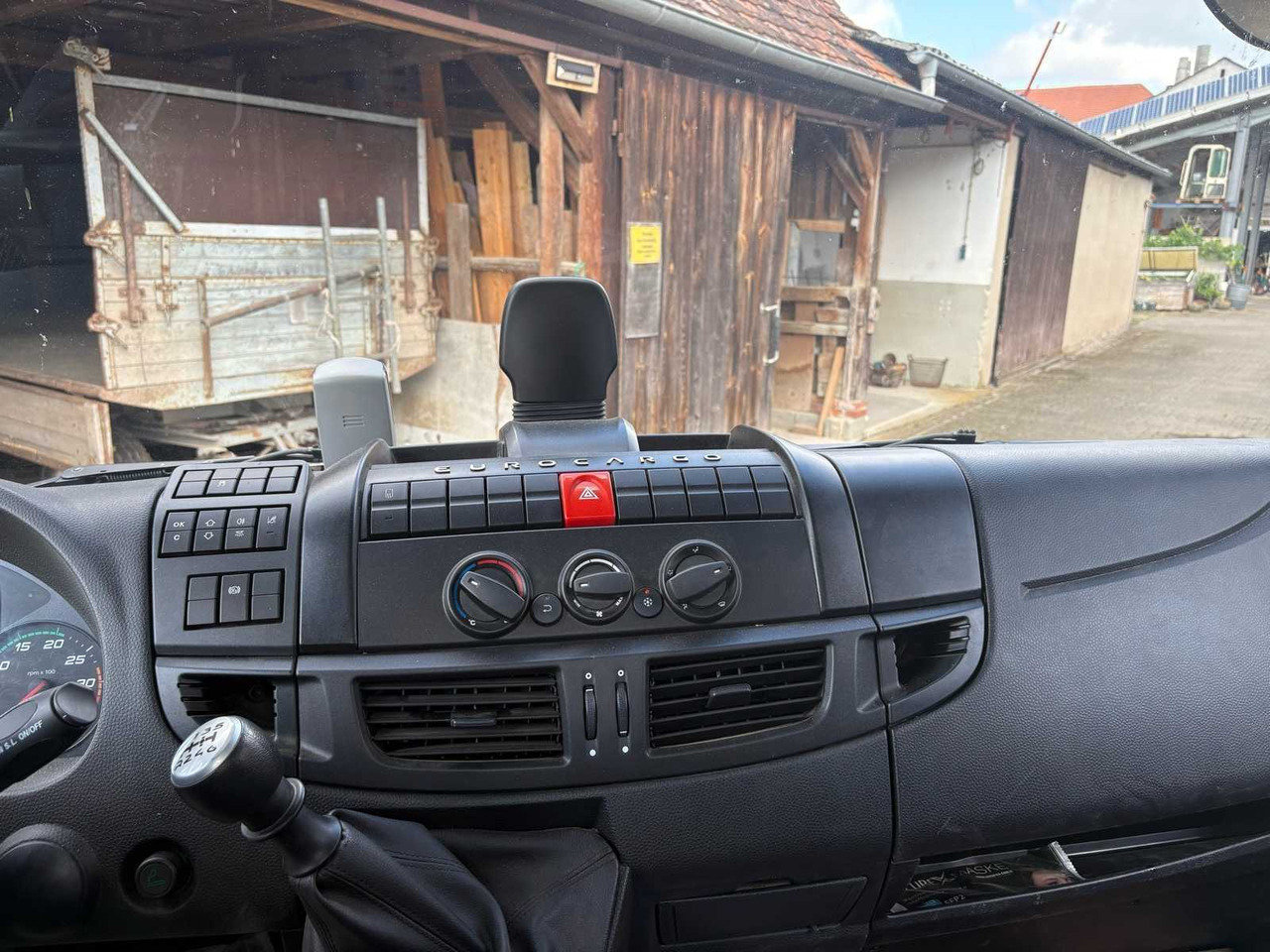 Truck 2021 IVECO EUROCARGO 80-220 FLATBED TRUCK: picture 33 Truck 2021 IVECO EUROCARGO 80-220 FLATBED TRUCK: picture 33