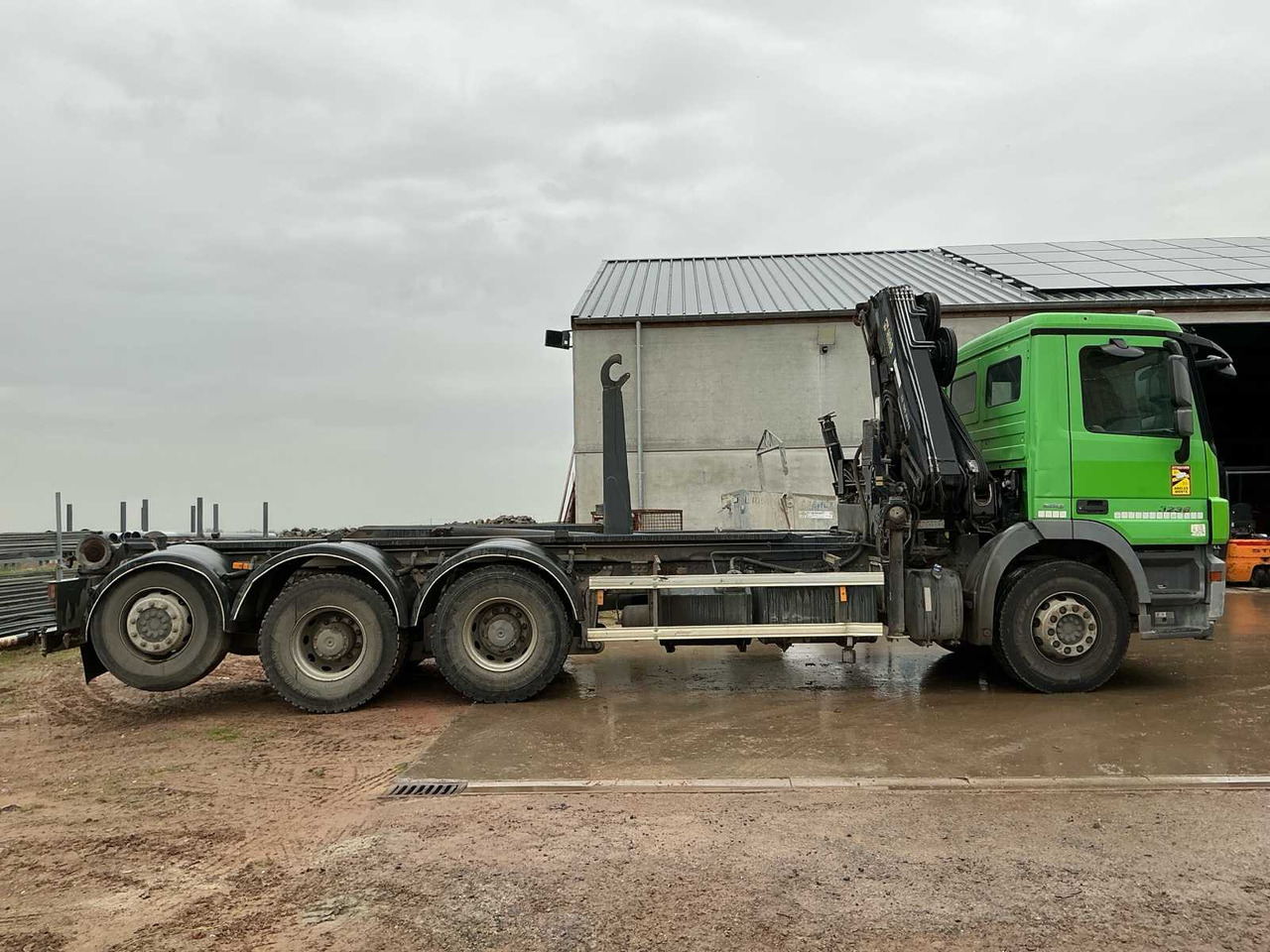 MERCEDES-BENZ ACTROS - LOADING CRANE/CONTAINER HOOK - 514 400KM - 2012 - Truck: picture 3 MERCEDES-BENZ ACTROS - LOADING CRANE/CONTAINER HOOK - 514 400KM - 2012 - Truck: picture 3