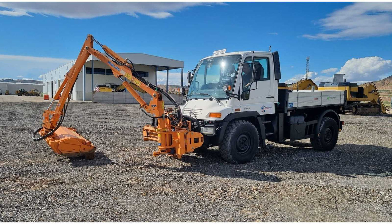 MERCEDES BENZ UNIMOG U 300 UTILITY TRUCK - 2006 - Truck: picture 1 MERCEDES BENZ UNIMOG U 300 UTILITY TRUCK - 2006 - Truck: picture 1