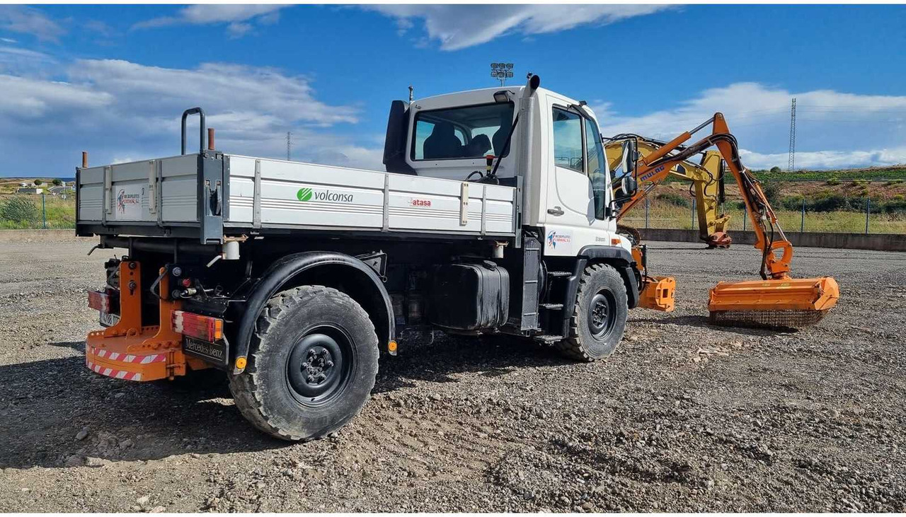 MERCEDES BENZ UNIMOG U 300 UTILITY TRUCK - 2006 - Truck: picture 3 MERCEDES BENZ UNIMOG U 300 UTILITY TRUCK - 2006 - Truck: picture 3