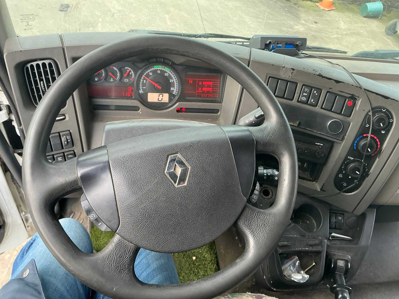 Truck RENAULT MIDLUM TRUCK: picture 9