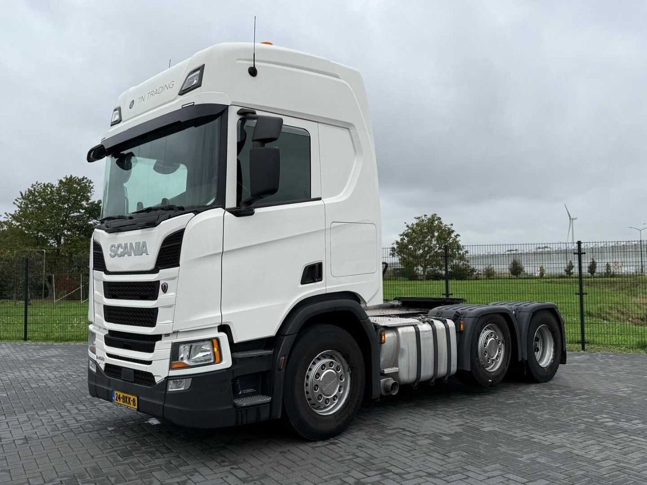 SCANIA - 2018 - R450 - RETARDER - TWO TANKS - STEERED FORERUNNER - TOP - TRUCK - Truck: picture 1 SCANIA - 2018 - R450 - RETARDER - TWO TANKS - STEERED FORERUNNER - TOP - TRUCK - Truck: picture 1