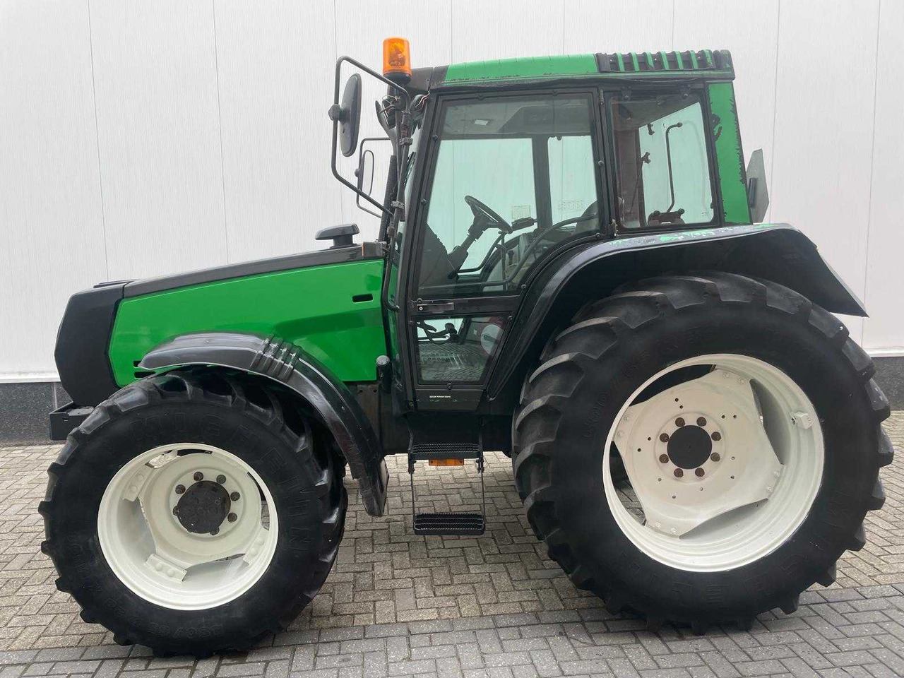 Valmet 6400 Hi-Trol - Farm tractor: picture 3 Valmet 6400 Hi-Trol - Farm tractor: picture 3